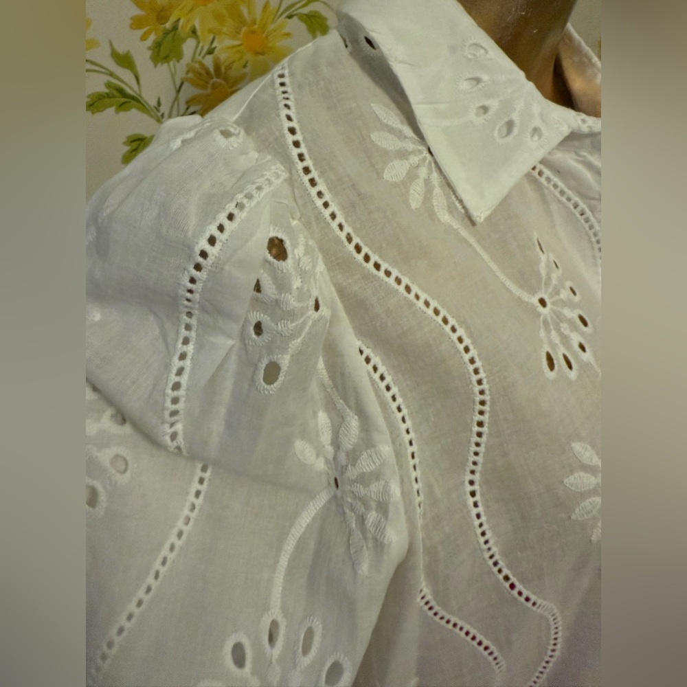 Ovi boho White Eyelet Button-Up Blouse size M - Picture 5 of 13